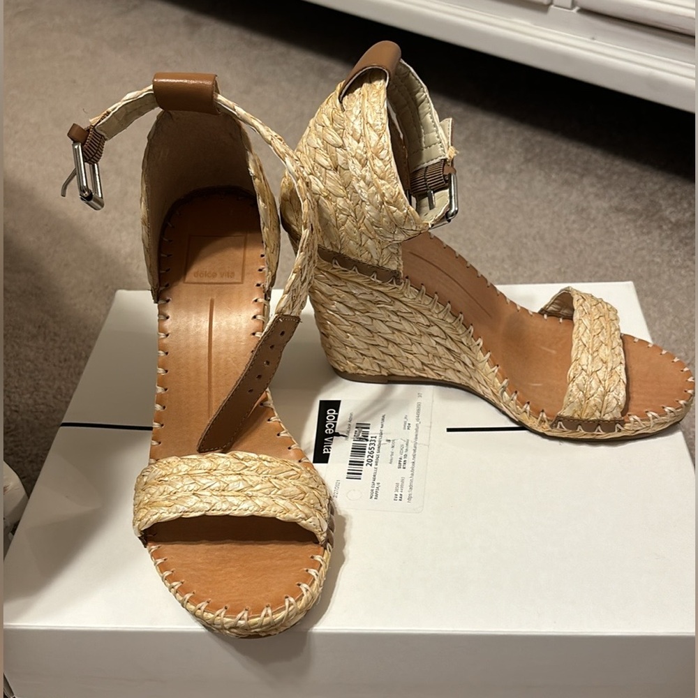 DOLCE VITA natural raffia wedges size 6, brand new in box